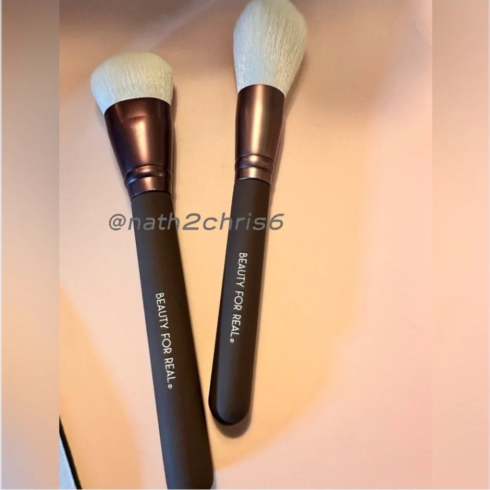 Beauty For Real Complexion and Powder brush Duo New in Pouch.